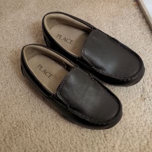 Toddler boys sz 9 brown loafers